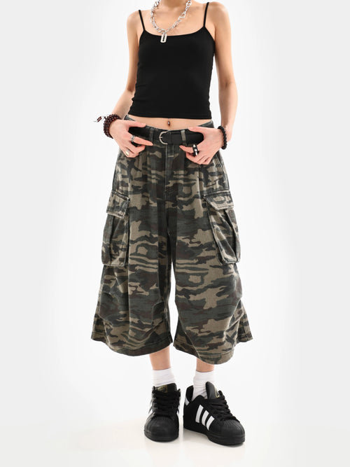 Camo Loose Cargo Capri Shorts